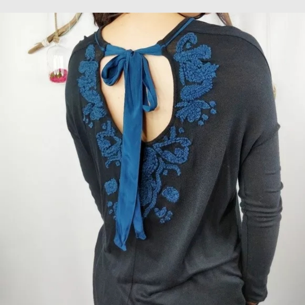 Anthro Akemi + Kin black embroider open tie back